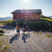 Mountainbiken in Damüls (c) Sebastian Stiphout - Bregenzerwald Tourismus